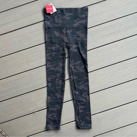 NWT SPANX Look at me now leggings M - Picture 8 of 9